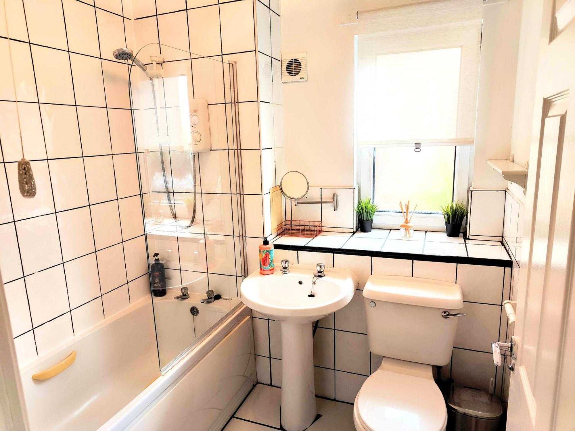 La Casita, Quarry - 2 Bedroom Entire Apartment With Free Parking Glasgow Exterior foto